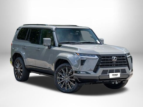 Used 2026 Lexus GX 550 w/ Accessory Package (2T) AWD/4WD image 1