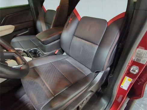 Used 2023 GMC Canyon AT4X image 19