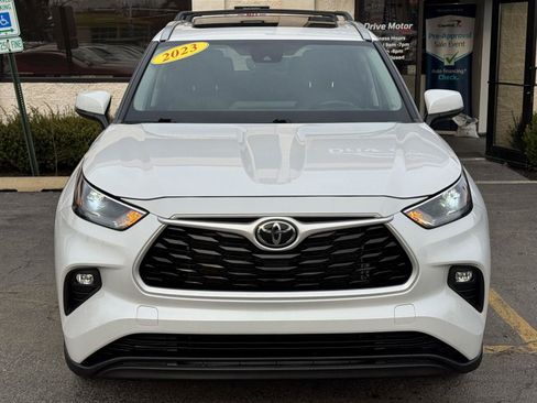 Used 2023 Toyota Highlander XLE FWD image 13