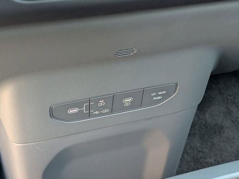 New 2026 Kia EV9 Wind image 10