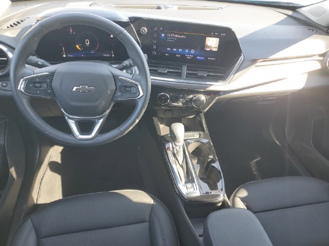 Used 2025 Chevrolet Trax ACTIV w/ Driver Confidence Package FWD image 11