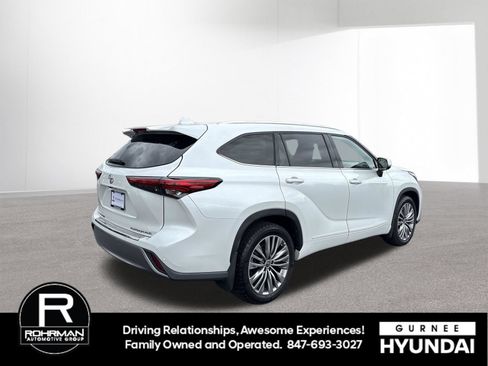 Used 2022 Toyota Highlander Platinum AWD/4WD image 10