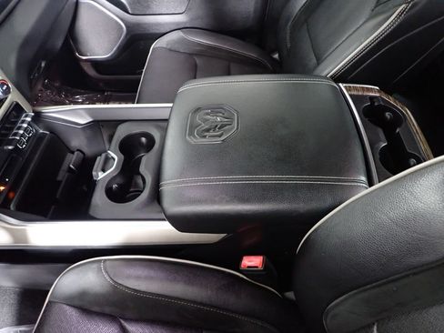Used 2019 RAM 1500 Laramie AWD/4WD image 29