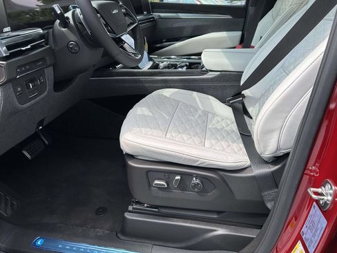 New 2026 Cadillac Escalade ESV V AWD/4WD image 22