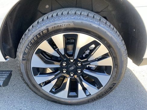 New 2025 Ford Expedition Platinum w/ Platinum Ultimate Package image 34