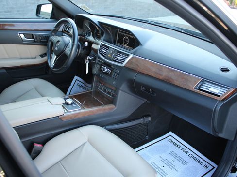 Used 2013 Mercedes-Benz E 350 4MATIC Sedan image 12