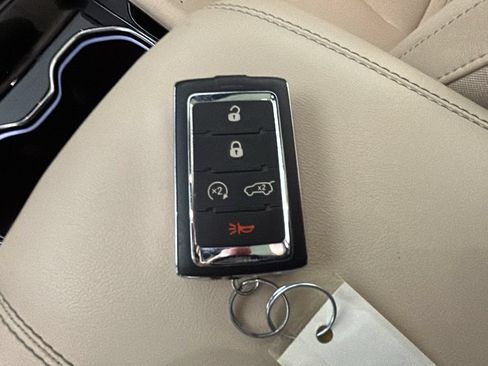 Used 2023 Jeep Grand Cherokee 4WD 4xe image 24