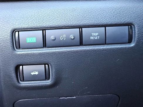 Certified 2024 Nissan Sentra SR w/ SR Premium Package image 20