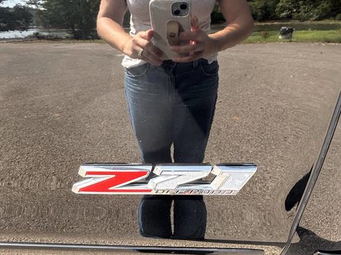 Used 2019 Chevrolet Silverado 2500 LTZ w/ Duramax Plus Package image 16