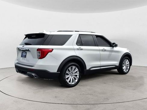 Certified 2023 Ford Explorer Limited w/ Limited Technology Package RWD image 3