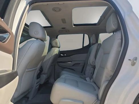 Used 2017 GMC Acadia SLT FWD image 40