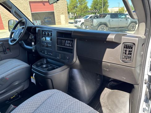 New 2025 GMC Savana 2500 w/ Driver Convenience Package RWD image 21