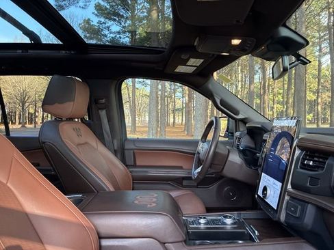 Used 2023 Ford Expedition Max King Ranch image 25