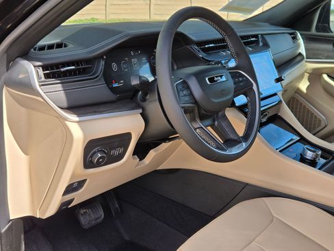 Used 2026 Jeep Grand Cherokee L Limited w/ MOPAR Finishing Package image 12