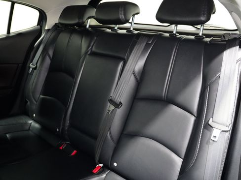 Used 2018 MAZDA MAZDA3 Touring image 17