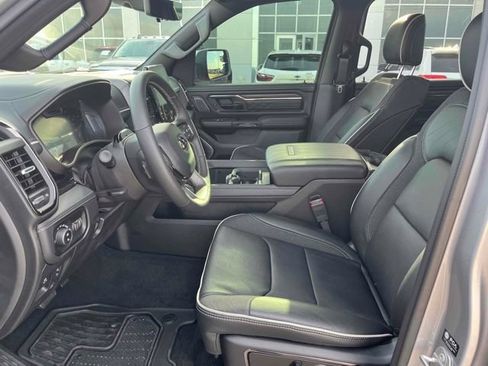 Used 2025 RAM 1500 Limited AWD/4WD image 11
