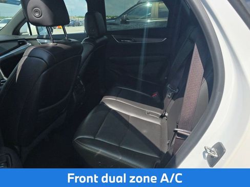 Used 2021 Cadillac XT5 Luxury FWD image 11