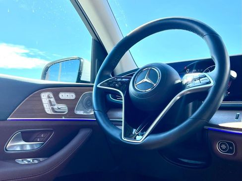 Certified 2024 Mercedes-Benz GLS 450 4MATIC image 20