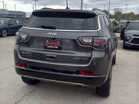 Used 2023 Jeep Compass Limited w/ Elite Group AWD/4WD image 5