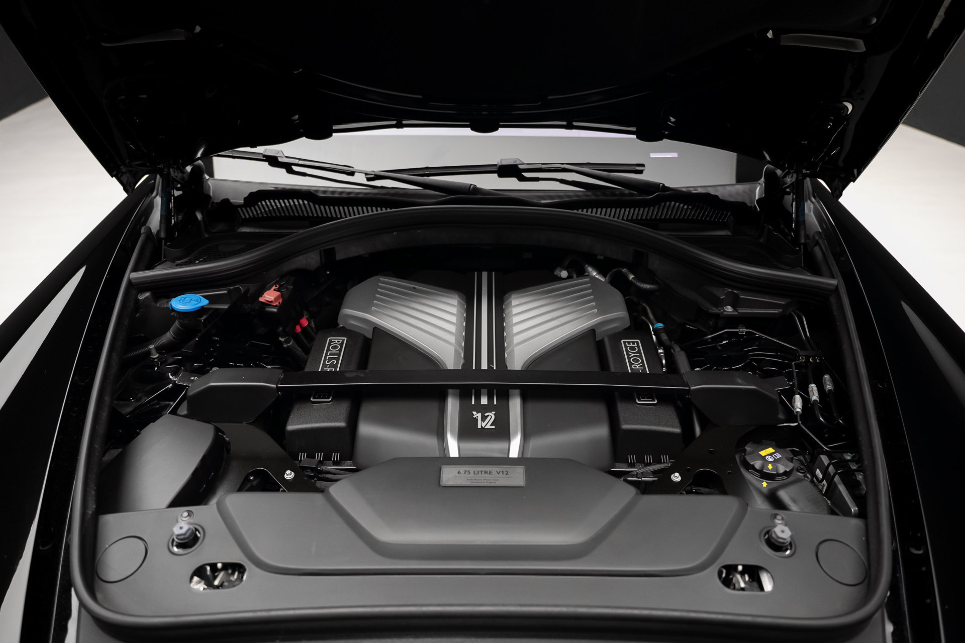 Used 2022 Rolls-Royce Cullinan w/ Technology Package AWD/4WD image 77