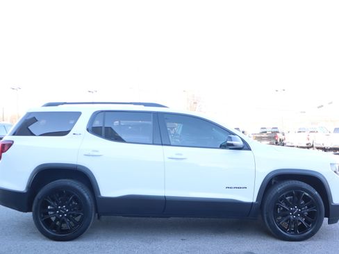 Used 2023 GMC Acadia SLT w/ Elevation Edition image 6