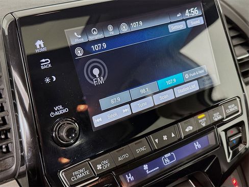 Used 2018 Honda Odyssey Touring image 15