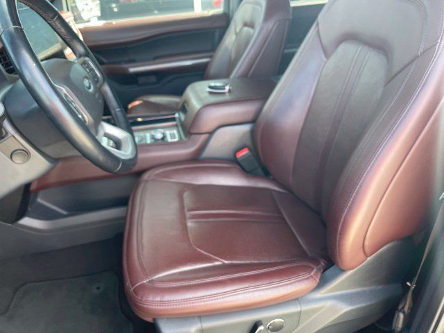 Used 2023 Ford Expedition Limited AWD/4WD image 12
