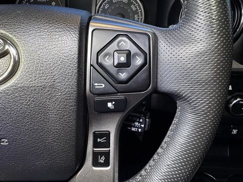 Used 2021 Toyota Tacoma SR5 AWD/4WD image 26