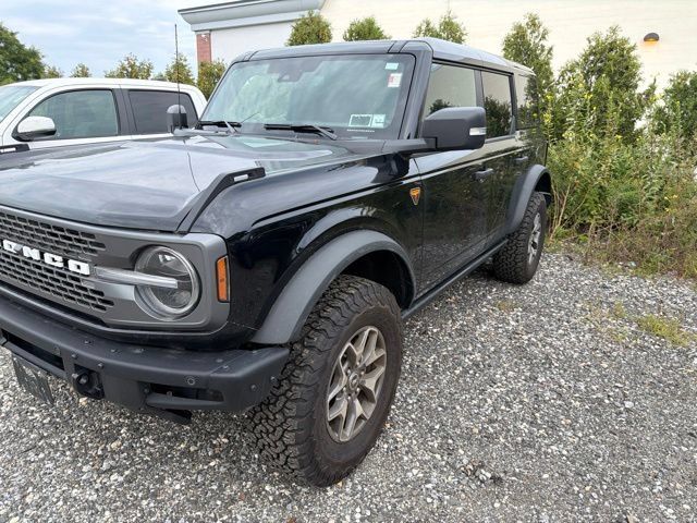 Used 2025 Ford Bronco Badlands AWD/4WD image 3