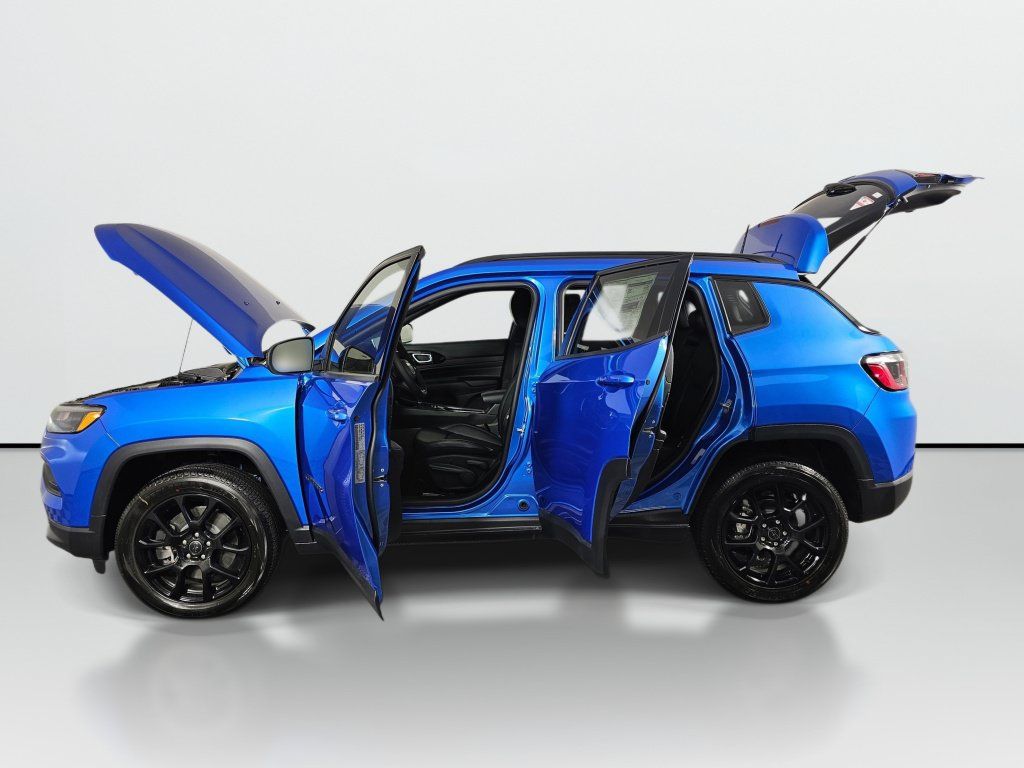 New 2026 Jeep Compass Latitude AWD/4WD image 11