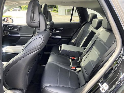 Used 2023 Mercedes-Benz GLC 300 4MATIC image 13