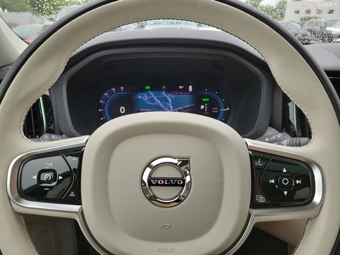 Certified 2025 Volvo XC60 T8 Plus w/ Protection Package Premier AWD/4WD image 11