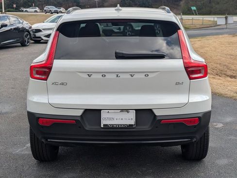 New 2026 Volvo XC40 B4 Plus w/ Climate Package image 5