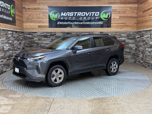 Used 2022 Toyota RAV4 XLE w/ Convenience Package AWD/4WD image 5