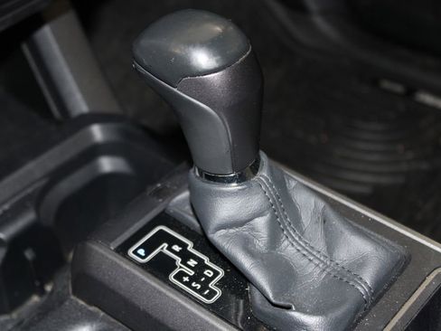 Used 2022 Toyota Tacoma TRD Off-Road w/ Technology Package image 30