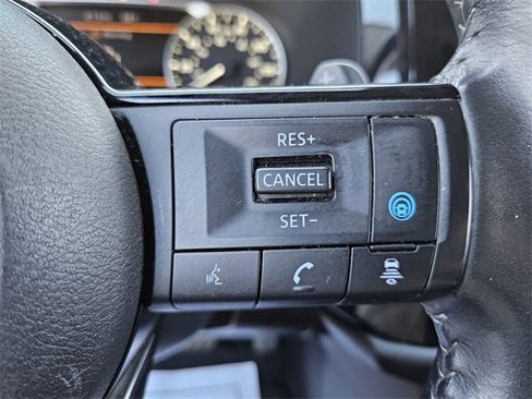 Used 2022 Nissan Pathfinder SV w/ SV Premium Package image 27