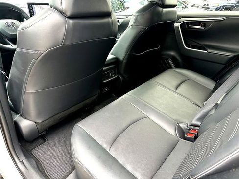 Used 2019 Toyota RAV4 Limited w/ Cold Weather Package FWD image 20