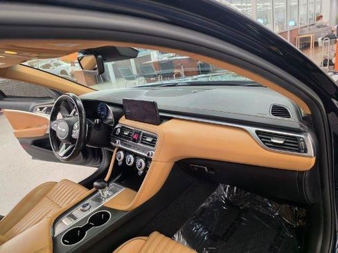 Used 2022 Genesis G70 3.3T AWD/4WD image 10
