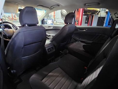 Used 2016 Ford Edge SE AWD/4WD image 13