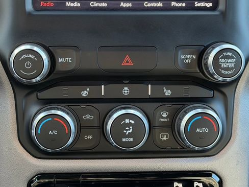 Used 2019 RAM 1500 Big Horn image 14