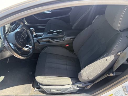 Used 2018 Ford Mustang GT RWD image 11
