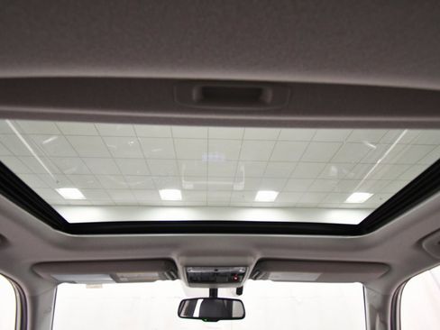 Used 2018 Toyota 4Runner Limited image 16