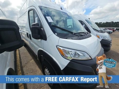 Used 2026 RAM ProMaster 2500 w/ Convenience Group FWD image 2