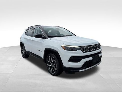 Used 2025 Jeep Compass Limited w/ Elite Group AWD/4WD image 3