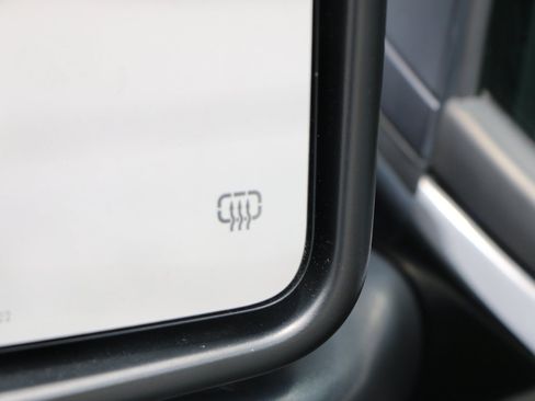 Used 2022 Jeep Wrangler Unlimited Sahara AWD/4WD image 13