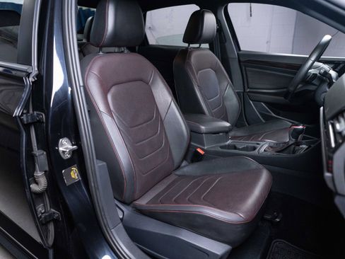 Used 2022 Volkswagen Jetta GLI Autobahn FWD image 45