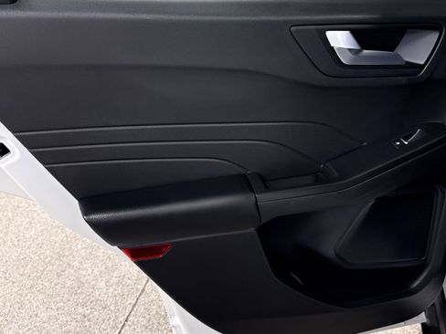 Used 2024 Ford Escape ST-Line w/ Equipment Group 301A image 11