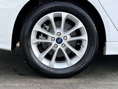 Used 2020 Ford Fusion SE image 11