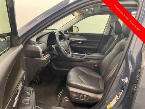 Used 2024 Toyota Grand Highlander XLE image 9