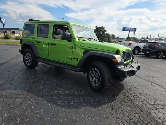 Used 2025 Jeep Wrangler Unlimited Sport AWD/4WD image 11